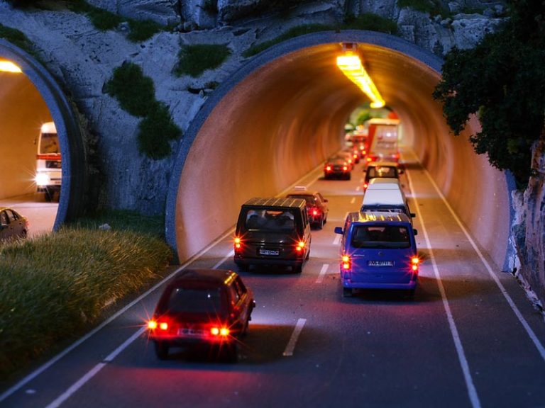 schweiz-autobahntunnel-nach